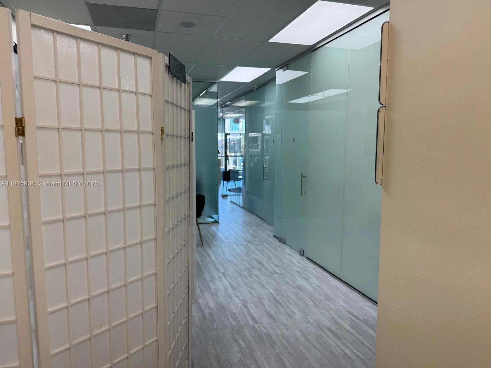 Premier Turnkey Commercial Space with High Visibility