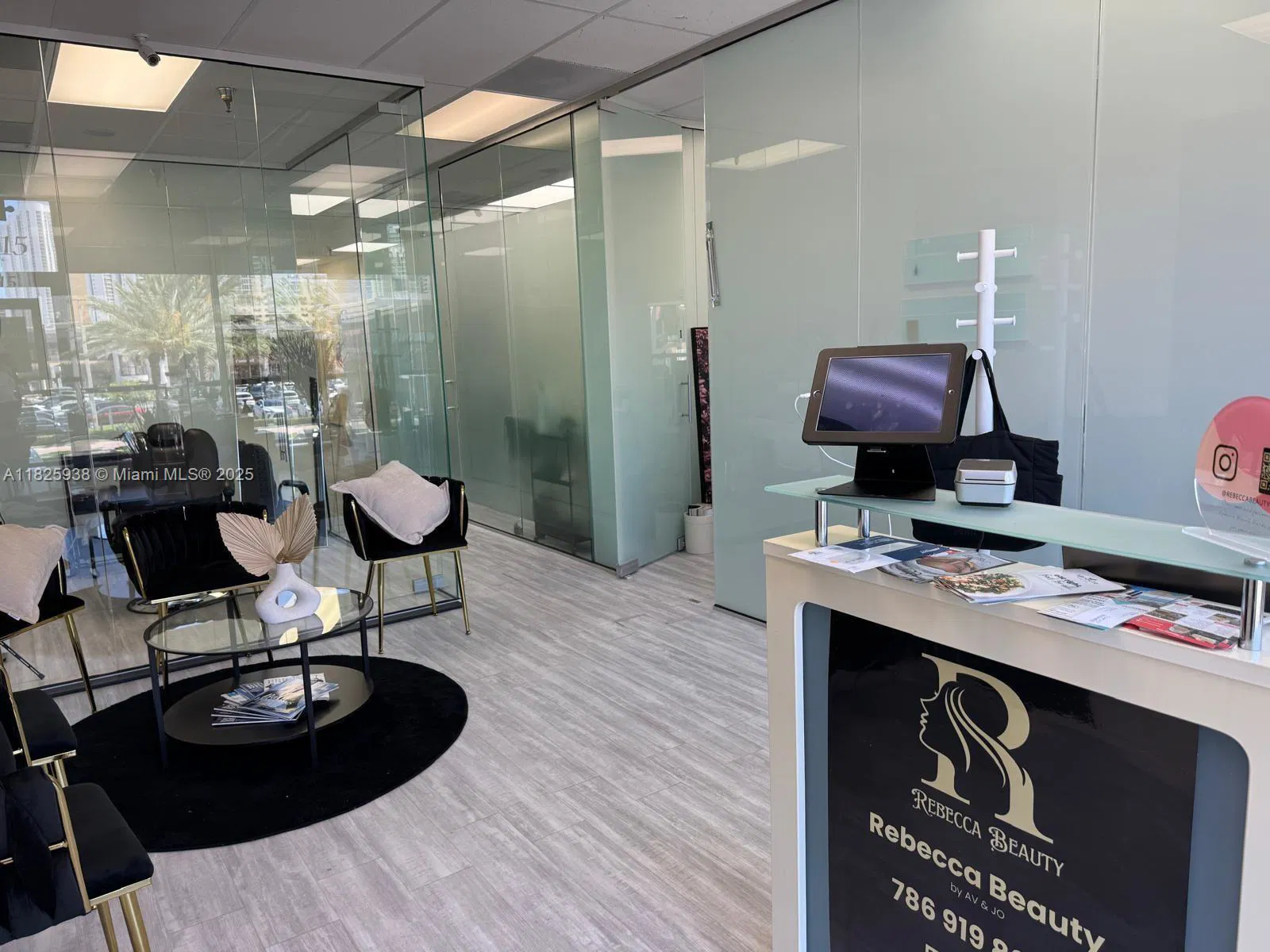 Premier Turnkey Commercial Space with High Visibility