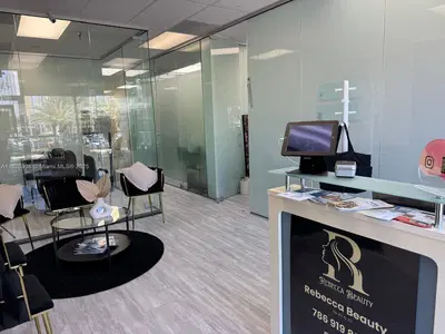 Premier Turnkey Commercial Space with High Visibility