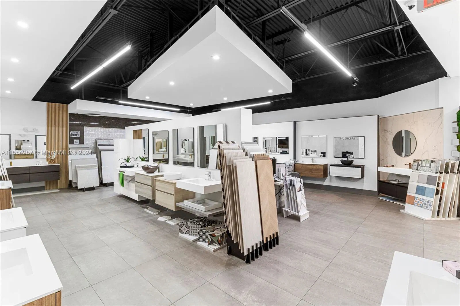 Premier Tile and Stone Retailer with Prime Showroom