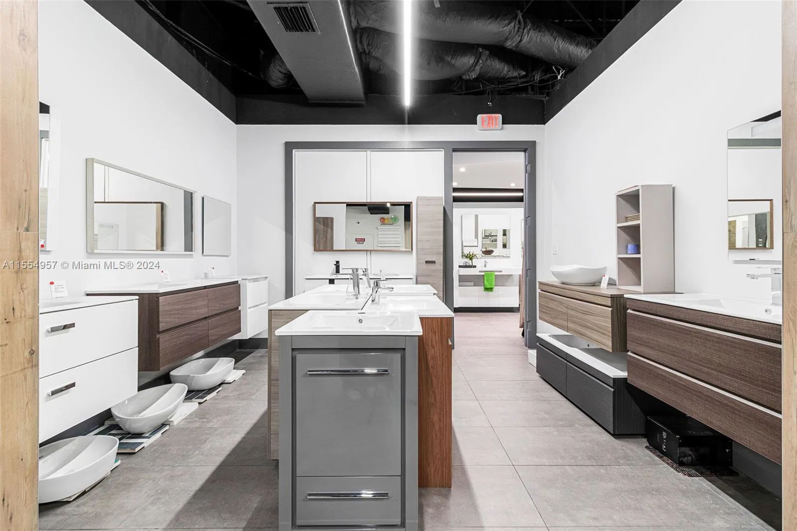 Premier Tile and Stone Retailer with Prime Showroom