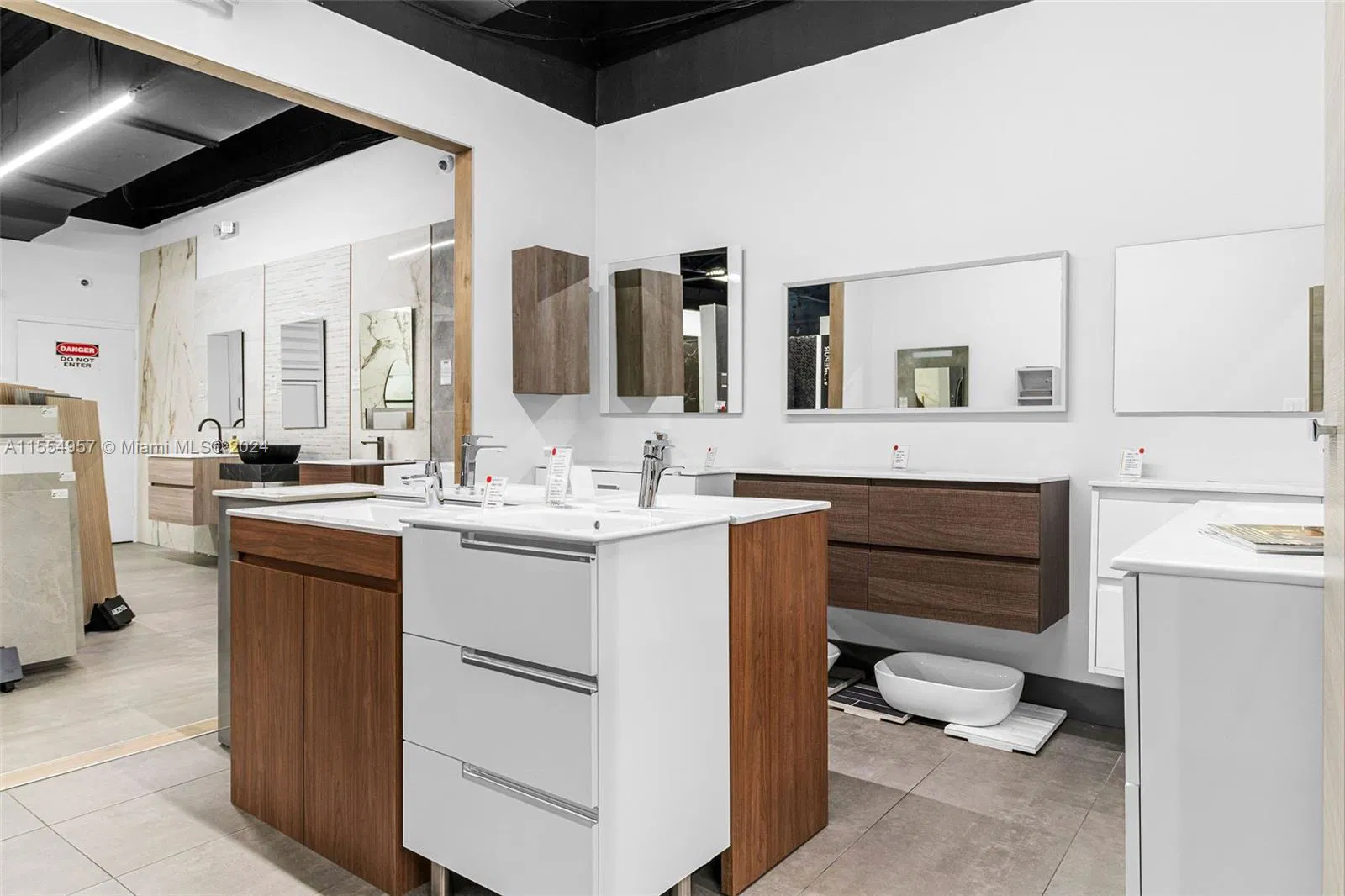Premier Tile and Stone Retailer with Prime Showroom