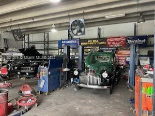 Profitable Auto Repair Business with Niche Antique Vehicle Specialization