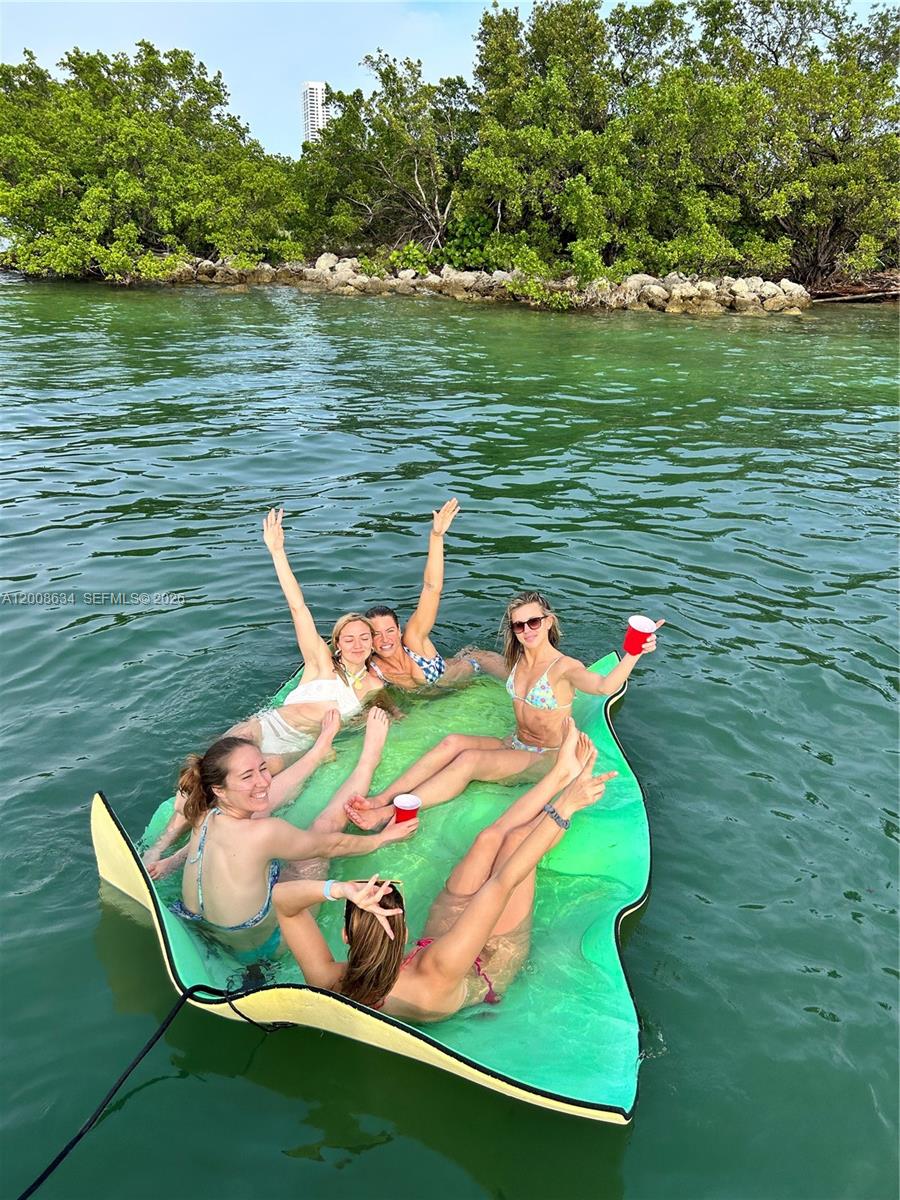 Premier Boat Rental  Tour Company with Sophisticated Automation