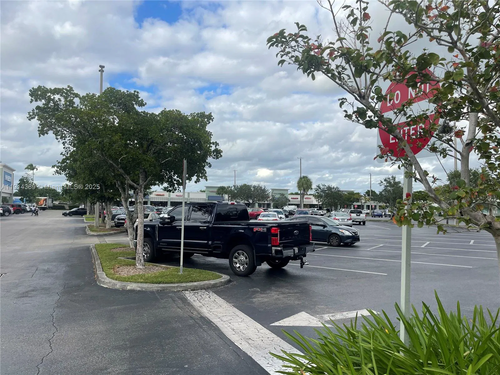 Turnkey International Fragrance Retailer in High Traffic Plaza