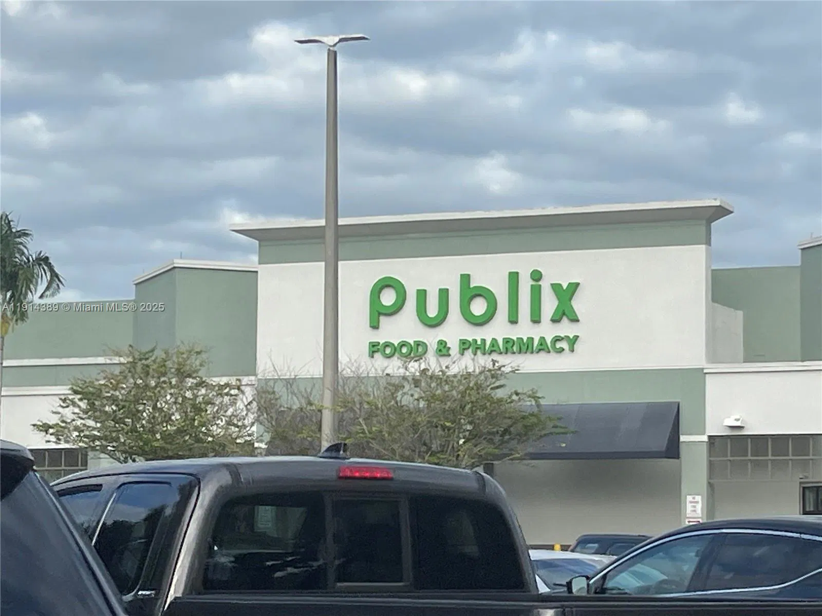 Turnkey International Fragrance Retailer in High Traffic Plaza