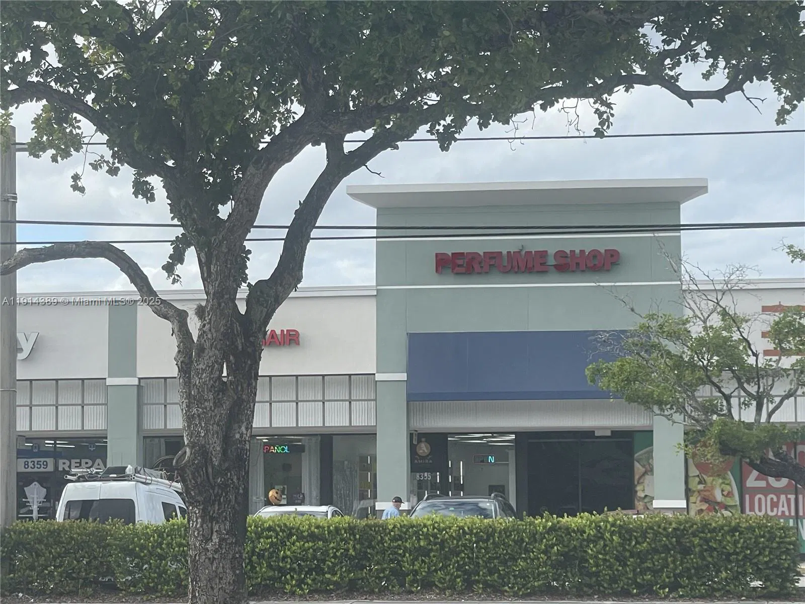 Turnkey International Fragrance Retailer in High Traffic Plaza