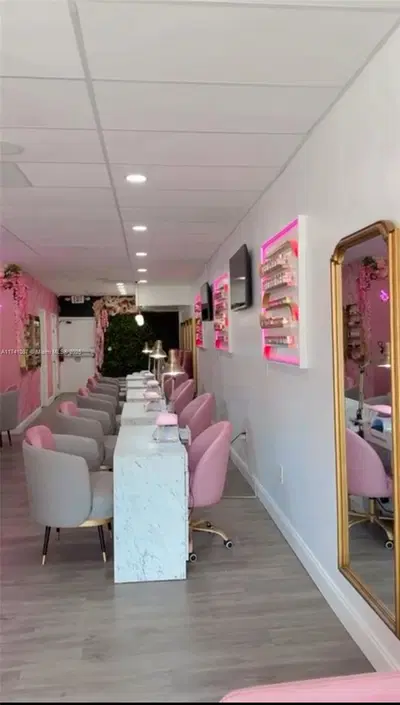 Modern Spa with Turnkey Operations