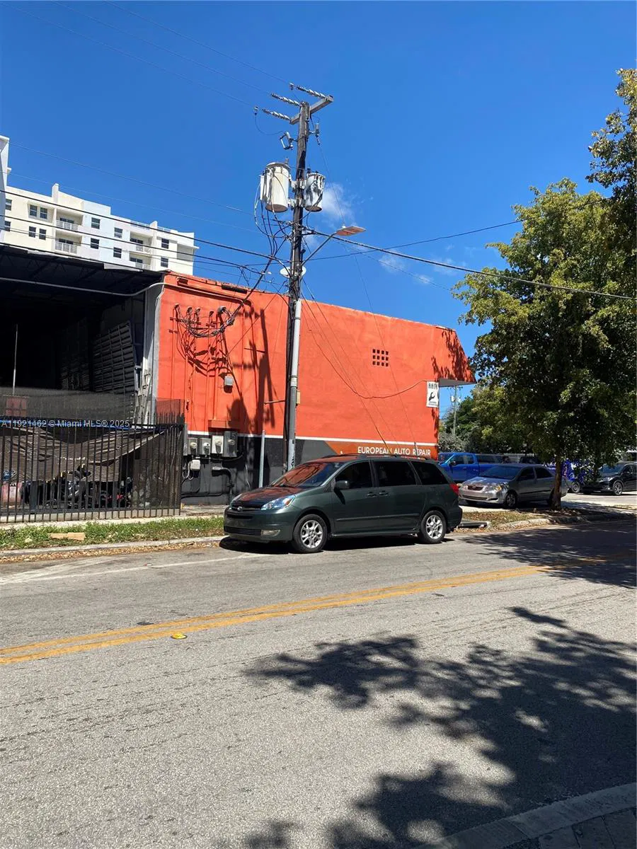 Established Auto Repair Shop with Low Overhead