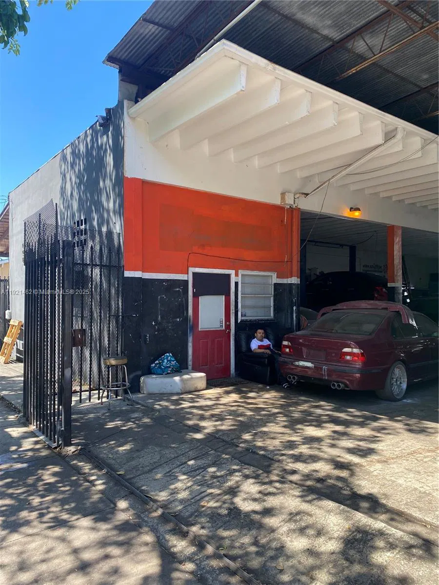 Established Auto Repair Shop with Low Overhead