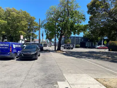 Established Auto Repair Shop with Low Overhead