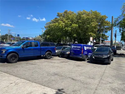 Established Auto Repair Shop with Low Overhead