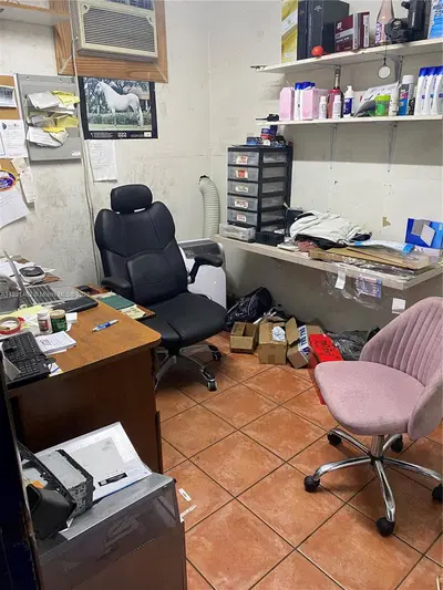 Established Auto Repair Shop with Low Overhead