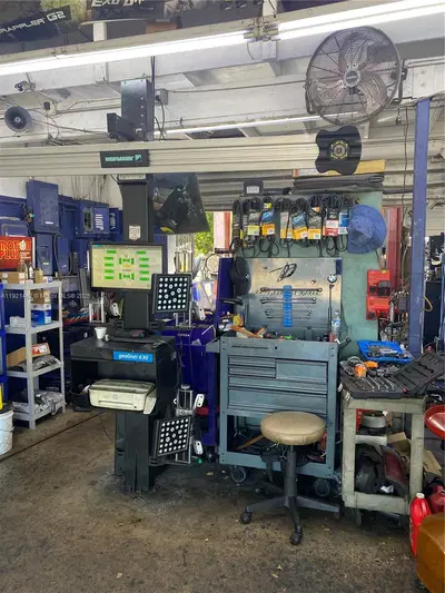 Established Auto Repair Shop with Low Overhead