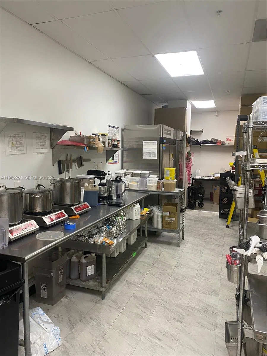 Profitable Boba Tea Shop with Prime Location