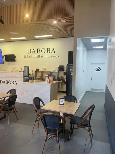 Profitable Boba Tea Shop with Prime Location