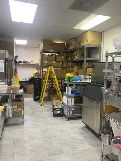 Profitable Boba Tea Shop with Prime Location