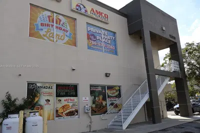 Turnkey Venezuelan Restaurant with High Traffic Location