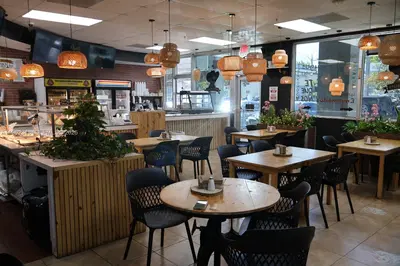 Turnkey Venezuelan Restaurant with High Traffic Location