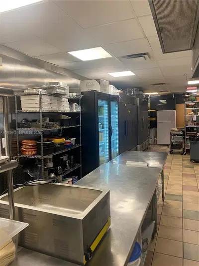 Established Mexican Restaurant with High Visibility