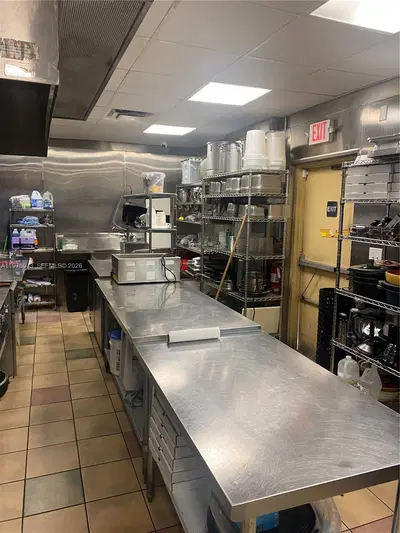 Established Mexican Restaurant with High Visibility