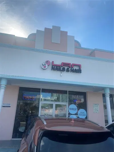 Established Nail Salon with Loyal Clientele