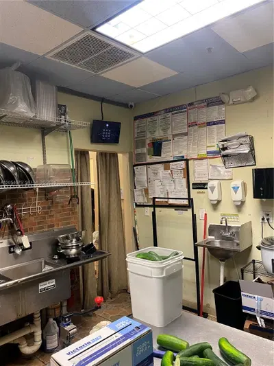 Established Restaurant Space with Affordable Doral Lease