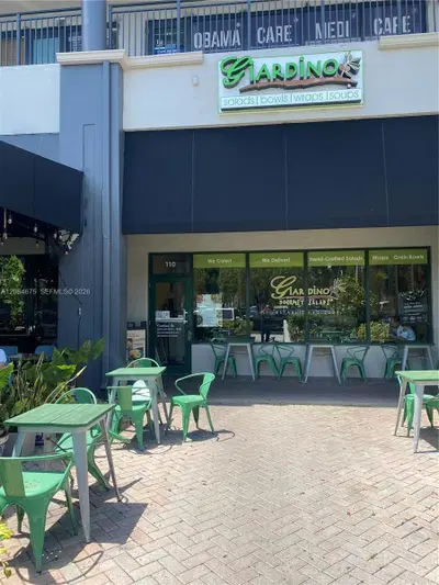 Established Restaurant Space with Affordable Doral Lease