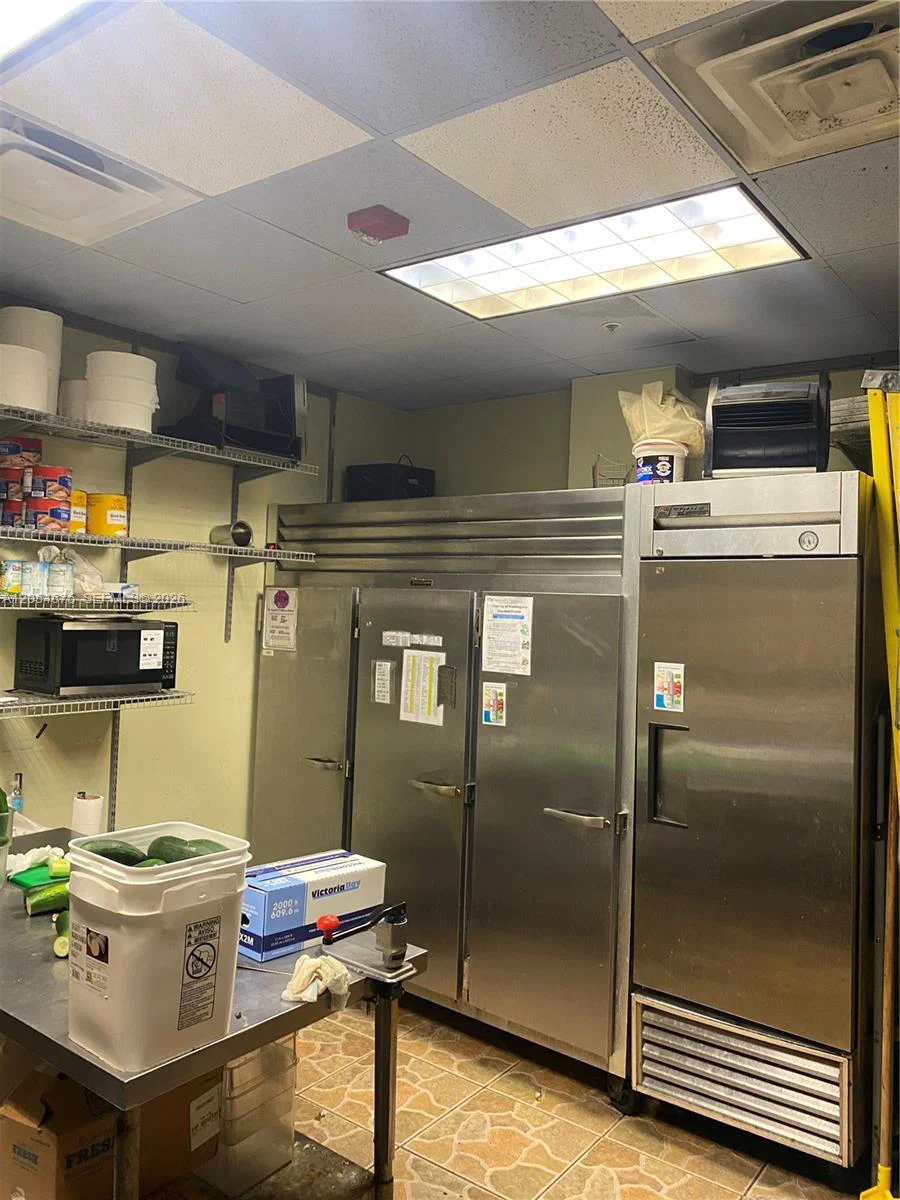 Established Restaurant Space with Affordable Doral Lease