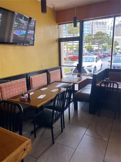 Established Japanese Restaurant with Strong Customer Base