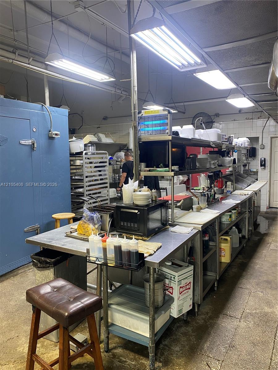 Established Steakhouse in a Prime Shopping Center Location
