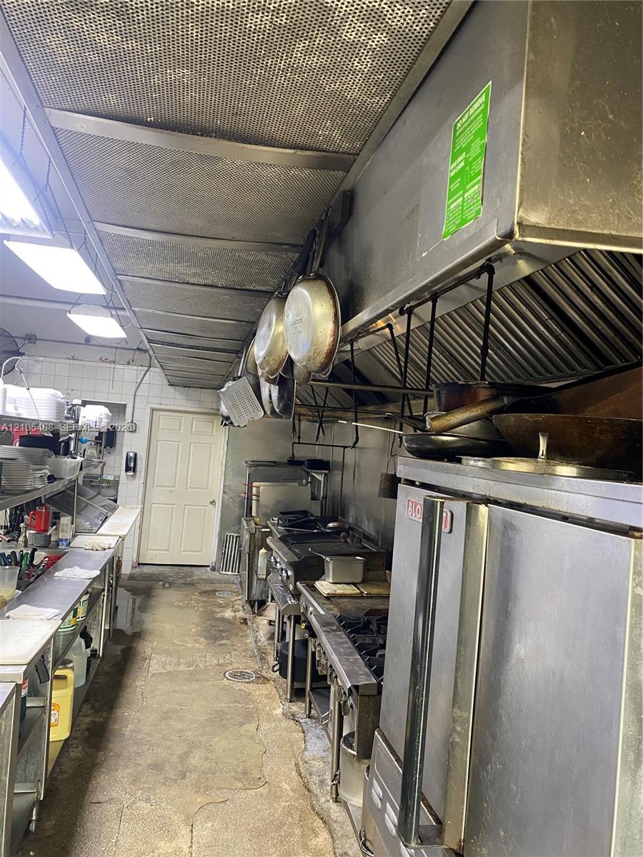 Established Steakhouse in a Prime Shopping Center Location