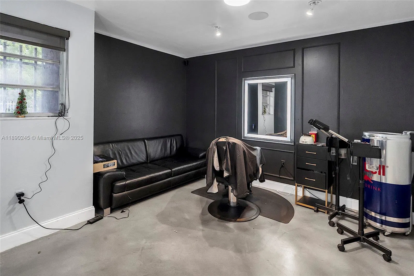 Profitable Barbershop with Strong Growth Potential