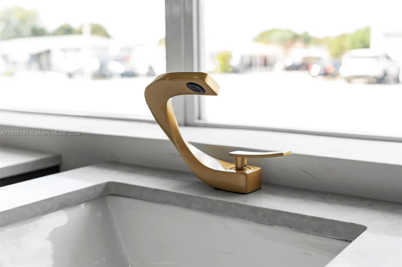 Thriving Home Interior Retailer with Design Services