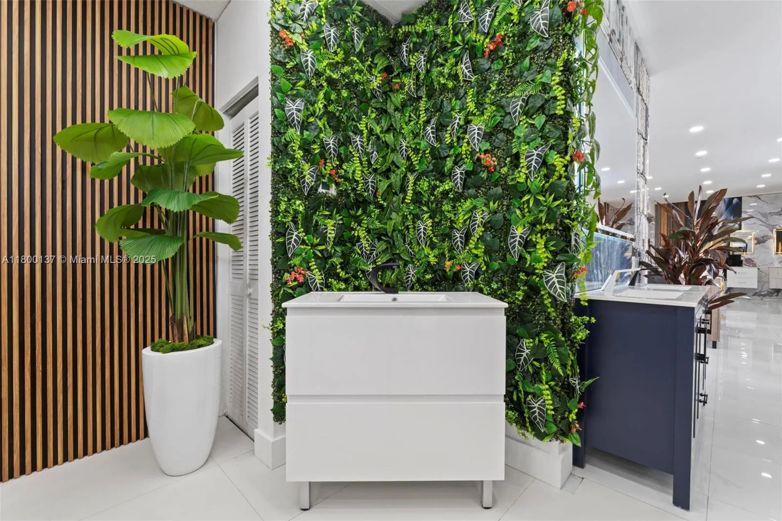 Thriving Home Interior Retailer with Design Services