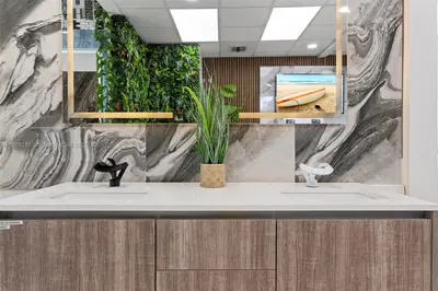 Thriving Home Interior Retailer with Design Services