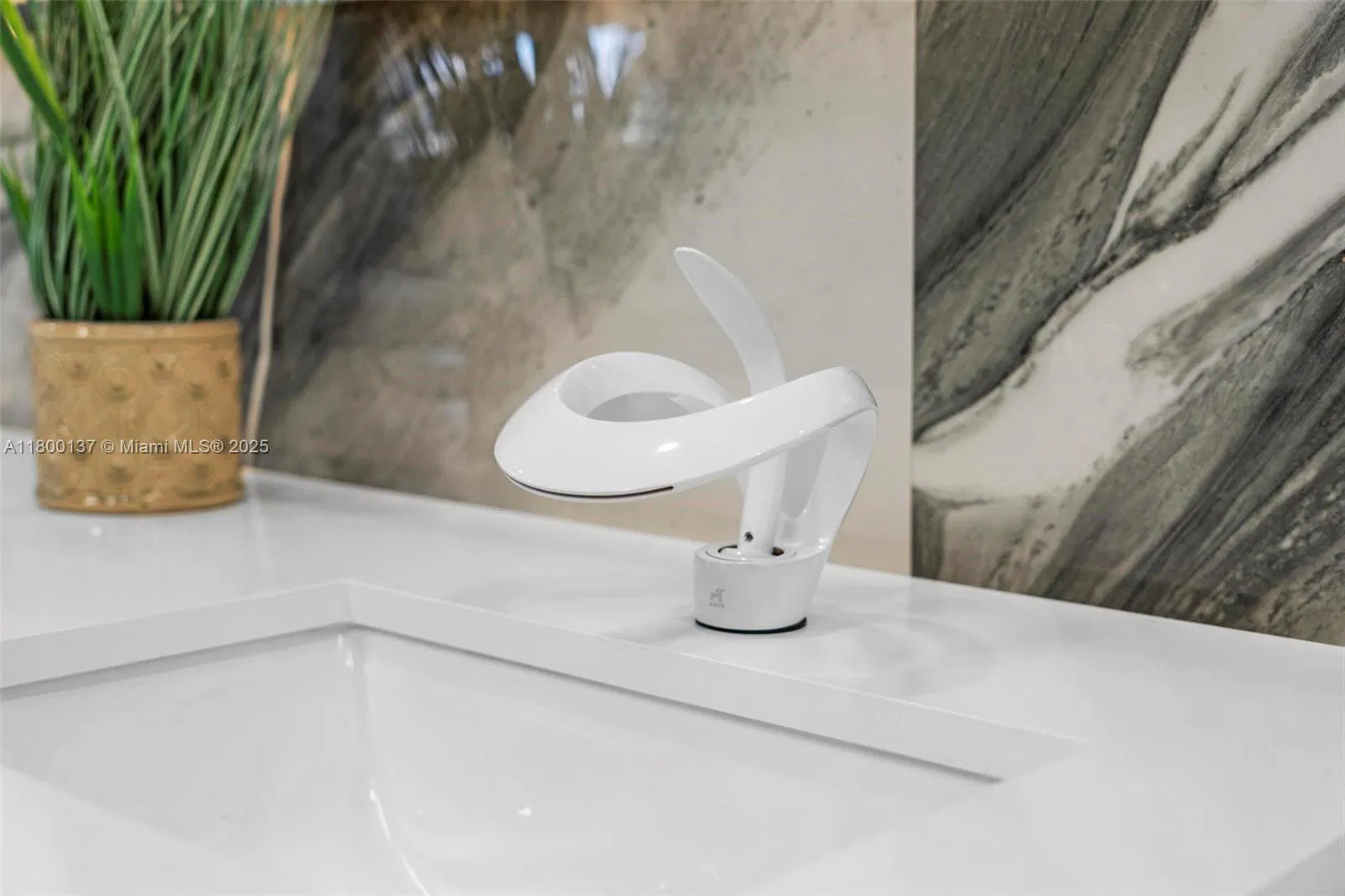 Thriving Home Interior Retailer with Design Services