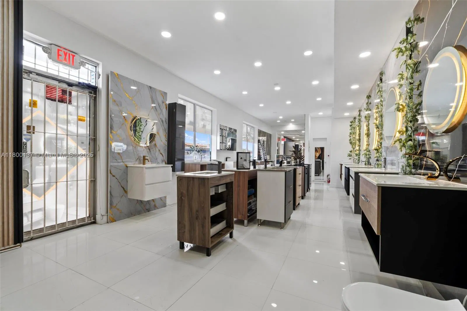 Thriving Home Interior Retailer with Design Services