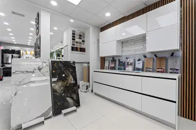 Thriving Home Interior Retailer with Design Services