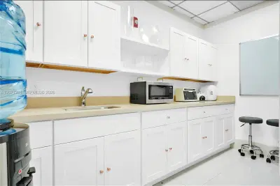 Premier MedSpa with High End Equipment and Turnkey Operations