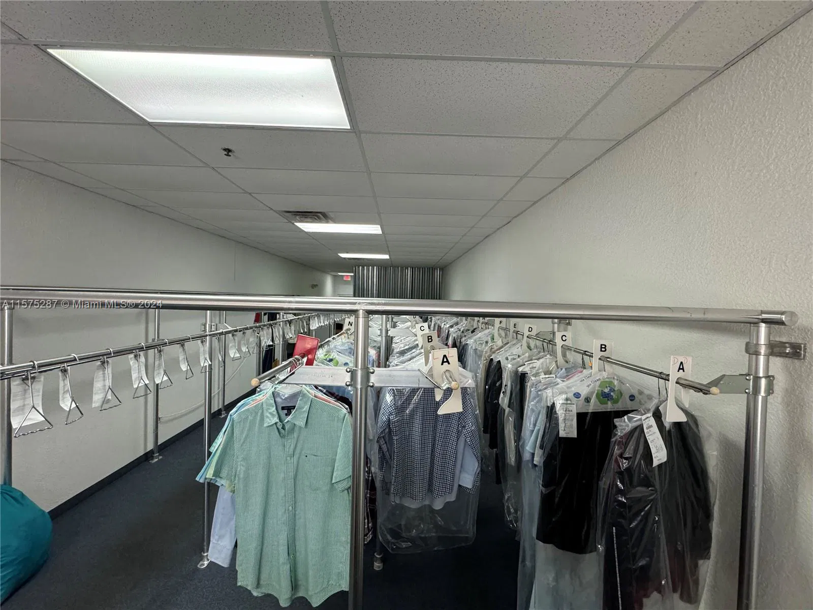 Turnkey Dry Cleaner with Low Overhead