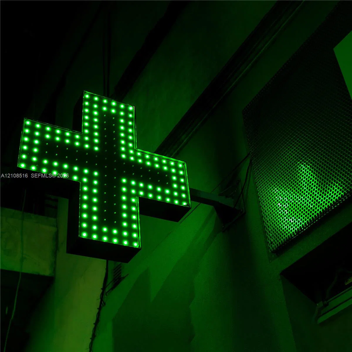 Established Pharmacy with Direct Insurance Contracts