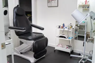 Thriving Beauty Salon with Loyal Clientele