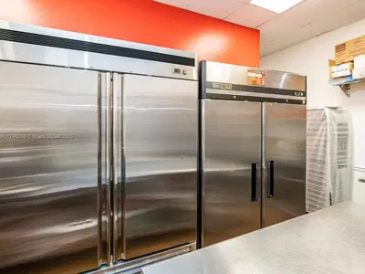 Niche Specialty Food Retailer with Online Presence