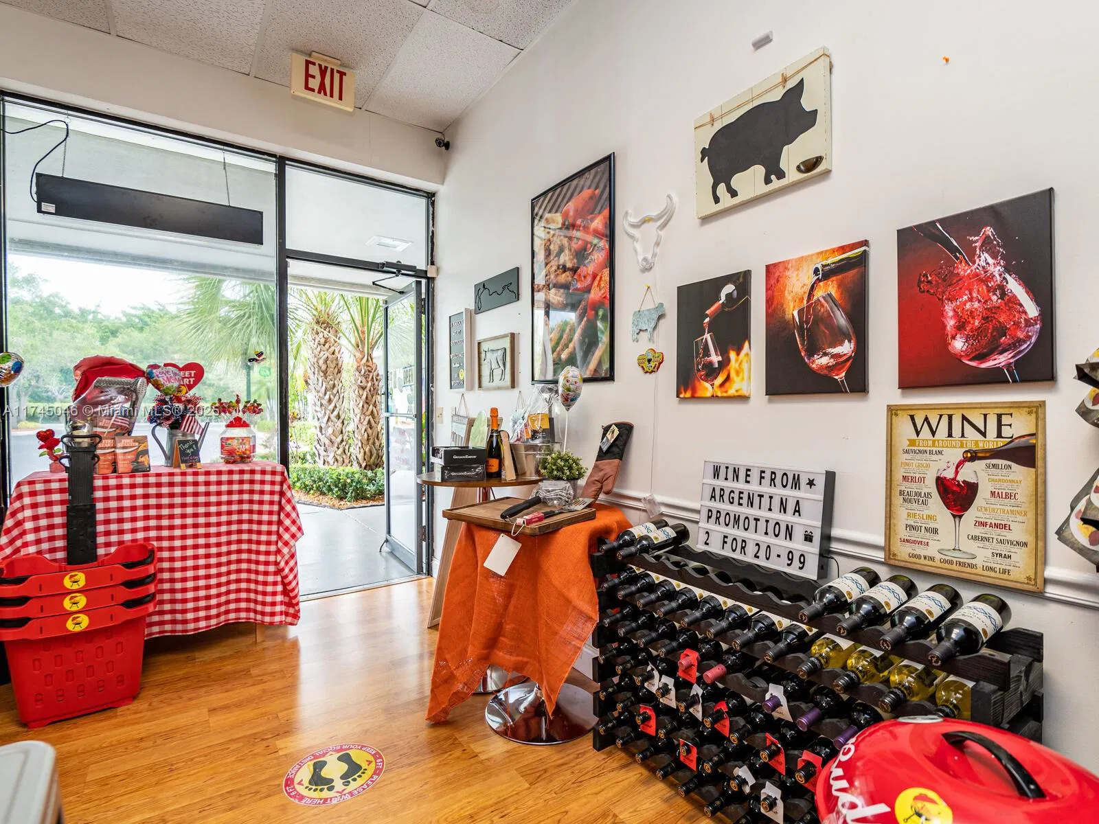 Niche Specialty Food Retailer with Online Presence