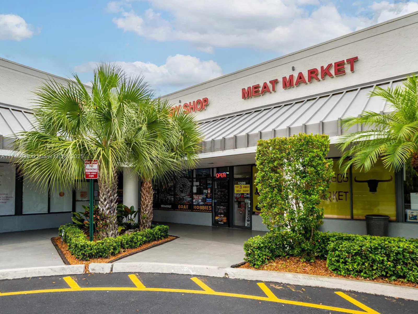 Niche Specialty Food Retailer with Online Presence