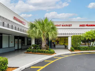 Niche Specialty Food Retailer with Online Presence