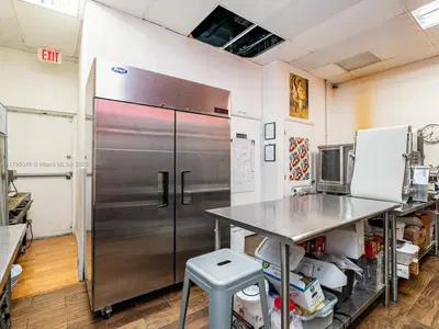 Niche Specialty Food Retailer with Online Presence