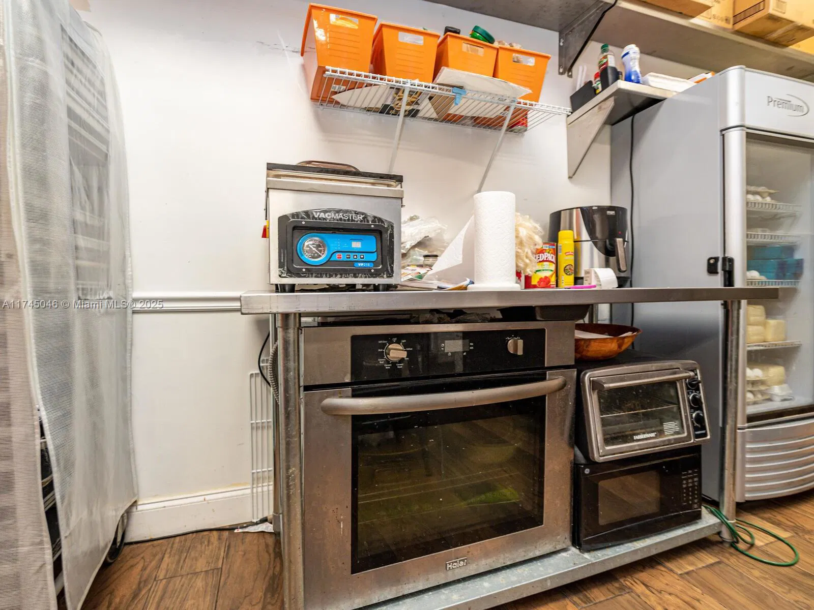 Niche Specialty Food Retailer with Online Presence