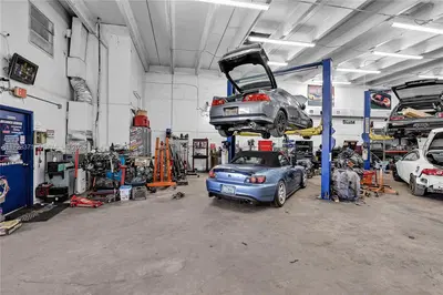 Established Automotive Repair with Dealer License Potential